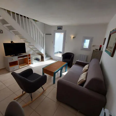 La Maison Bleue Avec Piscine Holiday home *
